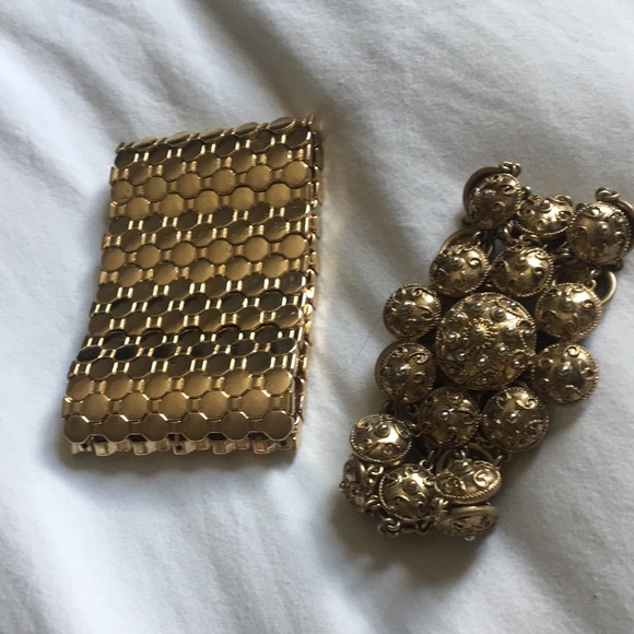 2 goldtone bracelet bundle 2/10$ - Picture 2 of 5